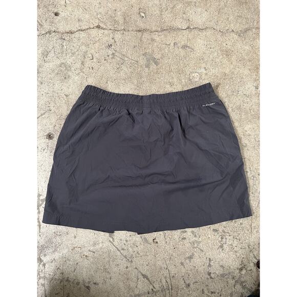North Face Skort Womens M Skirt Shorts Navy Blue Stretchy Hiking Wrap Outdoors - Picture 2 of 6
